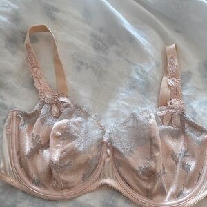 Chantelle Lace Bra in Soft Pink-38DD